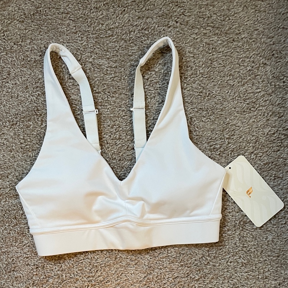 NWT Fabletics White sports bra